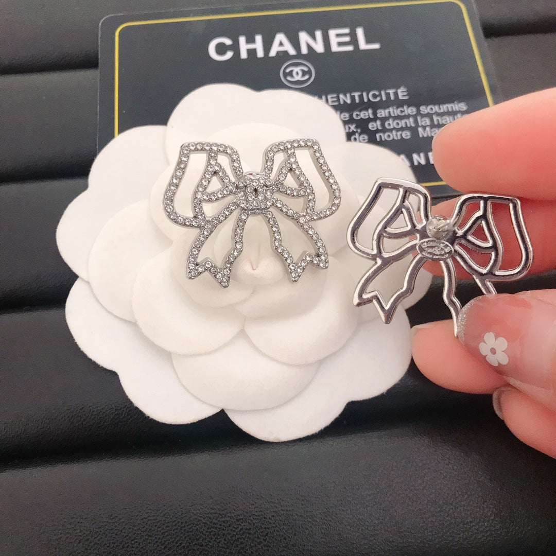 CC Diamond Bow Earring