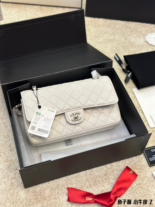 CC Quilted Chain Bag-White