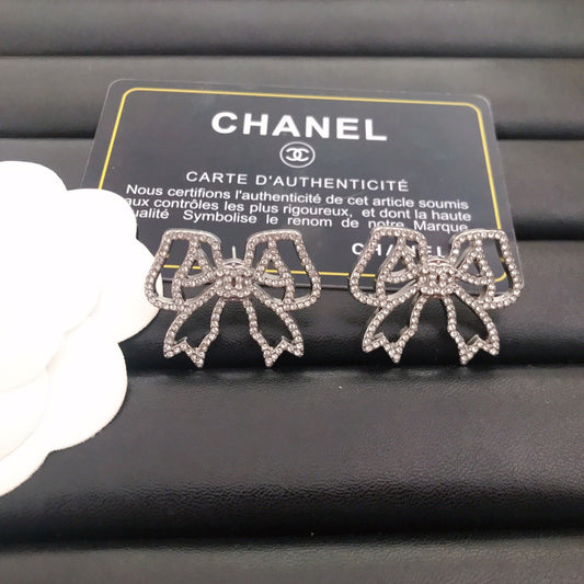 CC Diamond Bow Earring