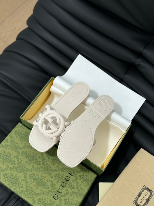 Gi Interlocking Sandal-White
