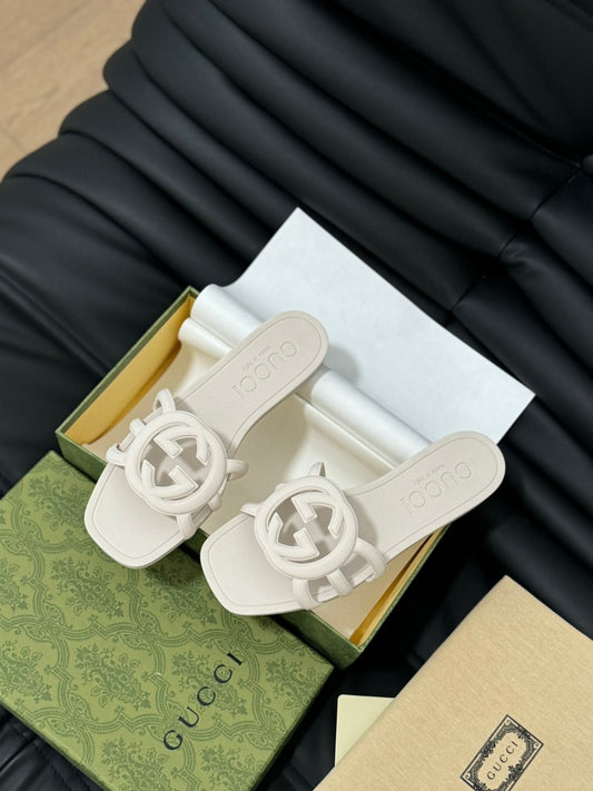 Gi Interlocking Sandal-White