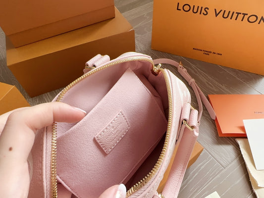 Lou Pink Speedy